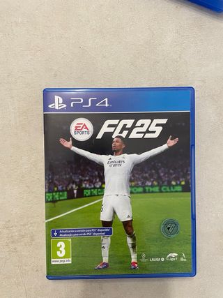 PS4 Slim Negra + Mando + 2 Juegos