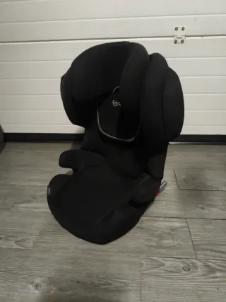 Silla de coche Cybex modelo Juno fix.