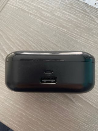 Auriculares inalámbricos negros