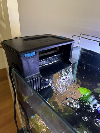 Acuario con mueble y accesorios