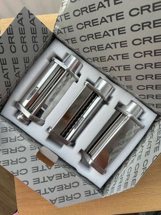 Amasadora Create Rosa + Accesorios Pasta