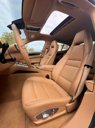 Panamera pantalla 2026 310CV Mahogani PTS