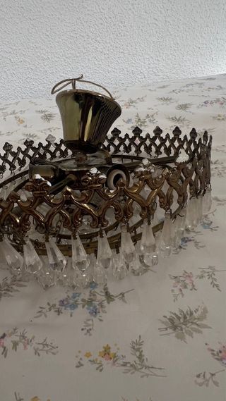 Lámpara de techo antigua de cristal y metal