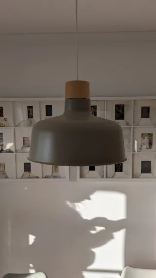 Lámpara de techo metal y madera