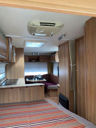 Caravana Bürstner Averso 465TS - 4 plazas