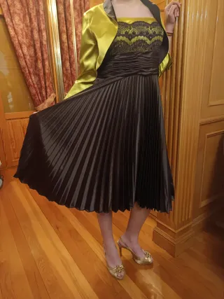 Vestido de fiesta marrón y verde oliva