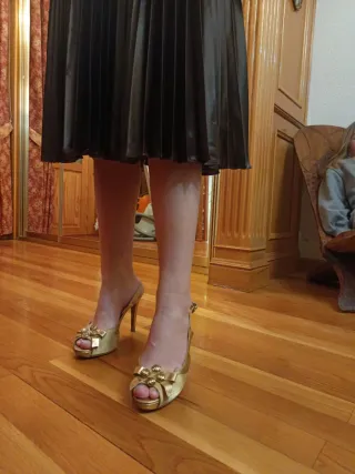 Vestido de fiesta marrón y verde oliva