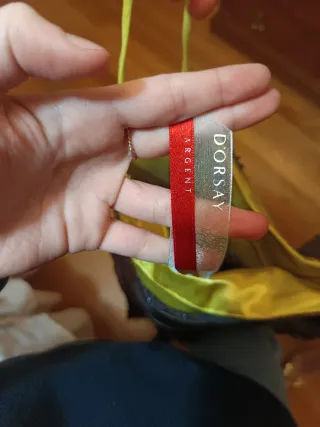 Vestido de fiesta marrón y verde oliva