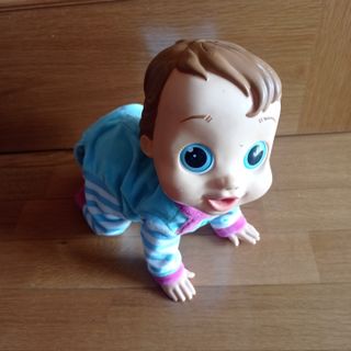 Muñeco bebé Peque Lucas gateando