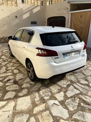 Peugeot 308 2016