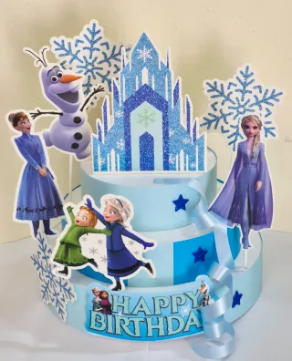 Torta finta a piani ispirata al mondo Frozen