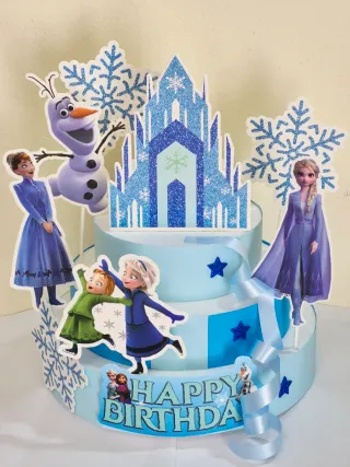 Torta finta a piani ispirata al mondo Frozen