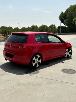 Volkswagen Golf GTI 200