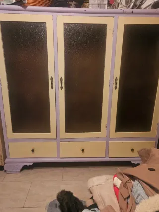 Armario antiguo madera 3 puertas cristal