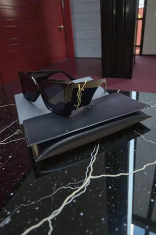 Occhiali da sole Saint Laurent donna neri