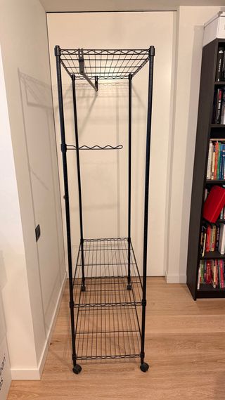 Perchero Metálico con 2 Baldas