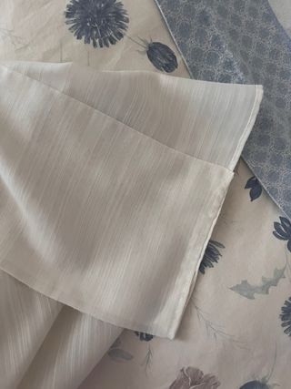 Tenda in nylon bianca