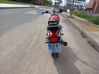 Suzuki Marauder 250cc Cruiser Roja