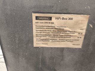 Grundig Studio 3010 con Altavoces HiFi-Box 300