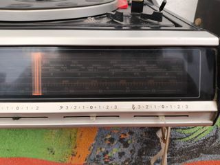 Grundig Studio 3010 con Altavoces HiFi-Box 300