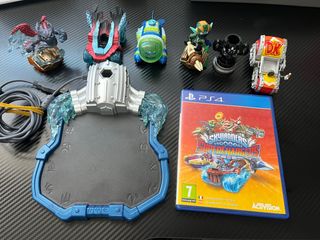 Skylanders Superchargers PS4 + Figuras + Portal