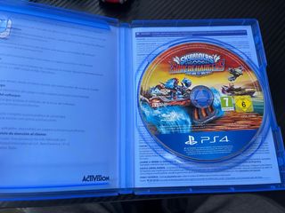 Skylanders Superchargers PS4 + Figuras + Portal