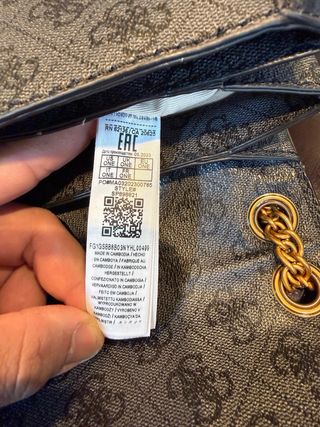 Bolso Guess Cadena Dorada Gris