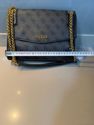 Bolso Guess Cadena Dorada Gris