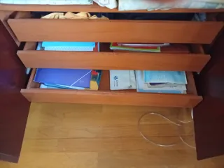 Armario, mesitas y sinfonier madera oscura