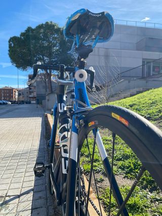 Bicicleta de carretera Focus Cayo talla L