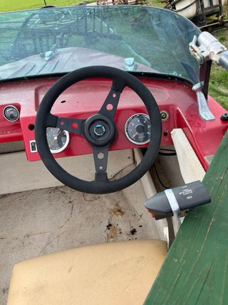 Lancha con motor fueraborda sin papeles