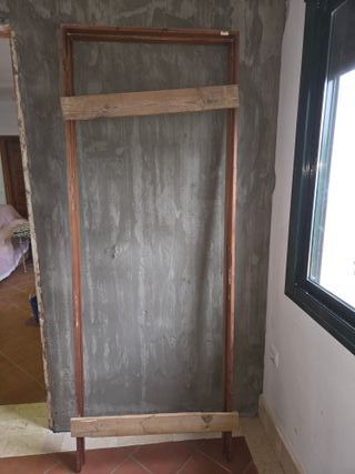 Puerta de madera maciza rústica