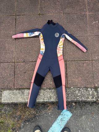 Traje de neopreno niña Rip Curl floral Talla 6/7
