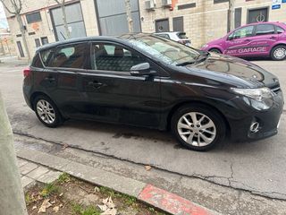 Toyota Auris 2013