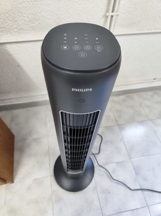 Ventilador de torre negro