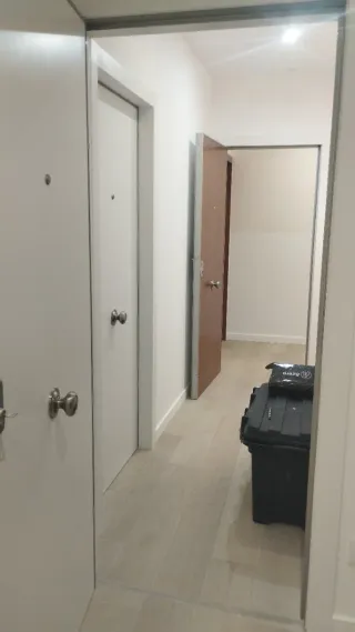 Carpintero e Instalación de puertas,Parket,cocinas