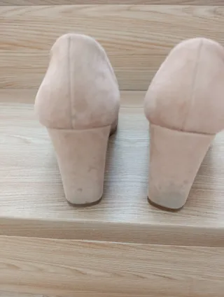 Zapatos tacón beige