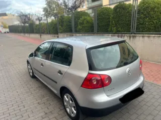 Volkswagen Golf 2004
