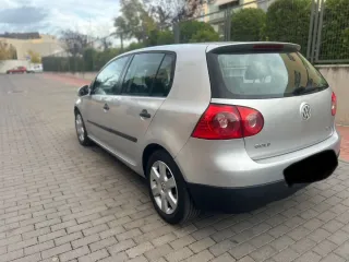Volkswagen Golf 2004
