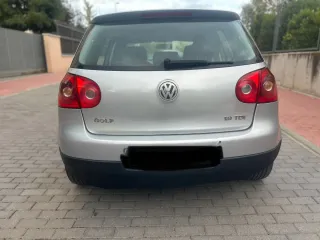 Volkswagen Golf 2004