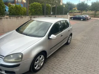 Volkswagen Golf 2004