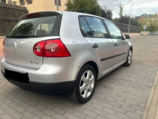 Volkswagen Golf 2004