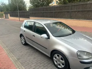 Volkswagen Golf 2004