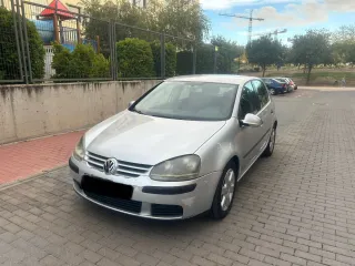 Volkswagen Golf 2004