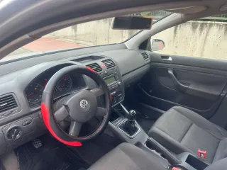 Volkswagen Golf 2004