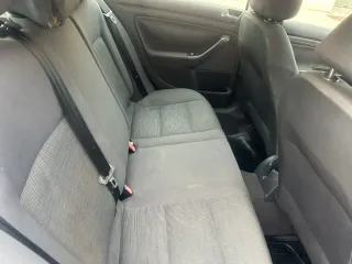 Volkswagen Golf 2004