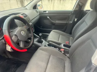 Volkswagen Golf 2004