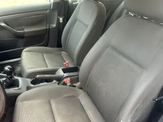 Volkswagen Golf 2004