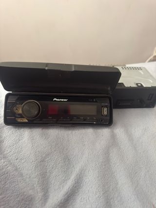 Radio Pioneer no lleva los cables de conectarlos