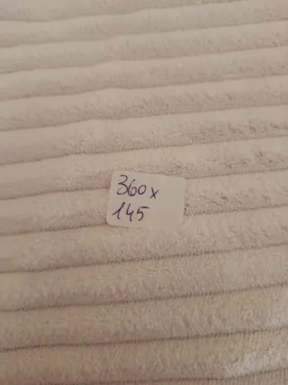 Tessuto in velluto a coste beige